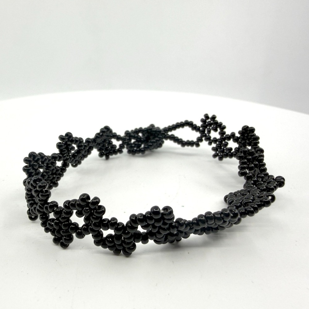 Black Beaded Daisy Flower Bracelet Boho Cottagecore Minimalist Stacking Jewelry